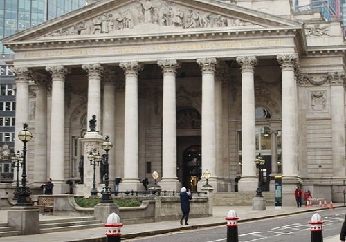 Bank of England cuts interest rate to 5 percent